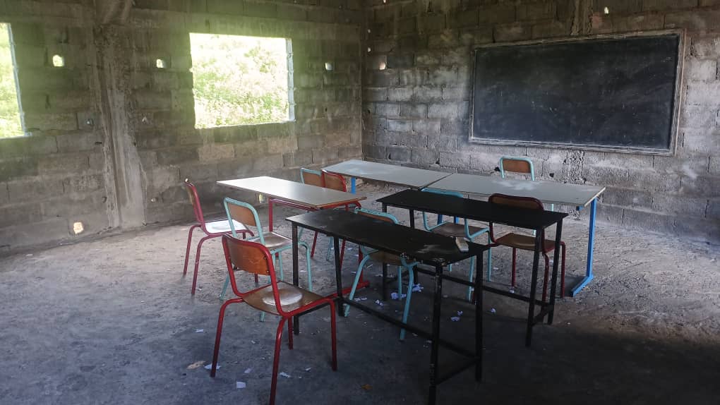 SAT-248: Financement de matériaux pour la rénovation d'une école; Nioumamilima; Comores.