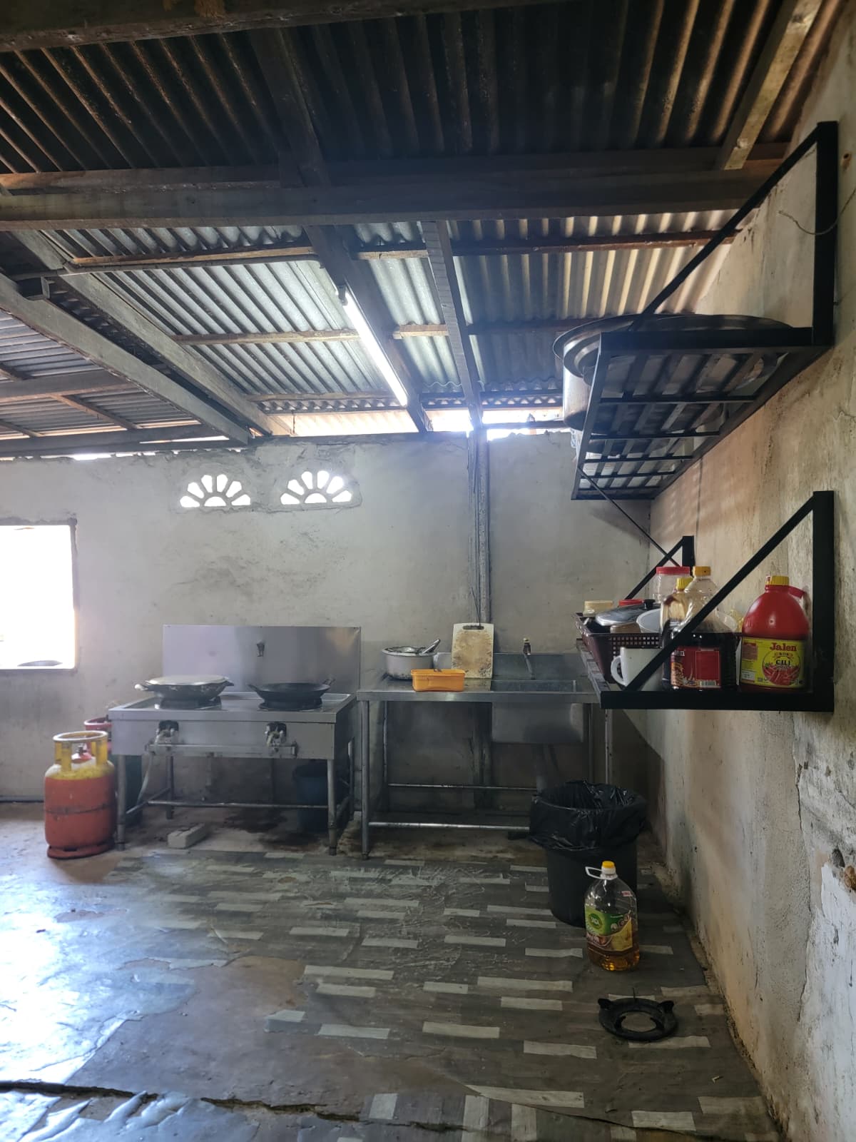 SAT-35 -Renovation centre	- Malaisie, Kuala Terrenganu