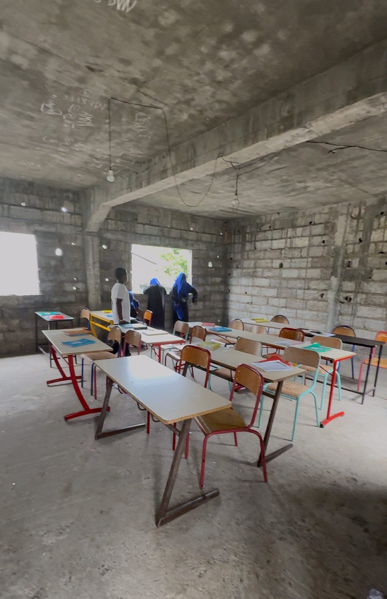 SAT-254: Rénovation de 2 salles de classe; Nioumamilima; Comores.