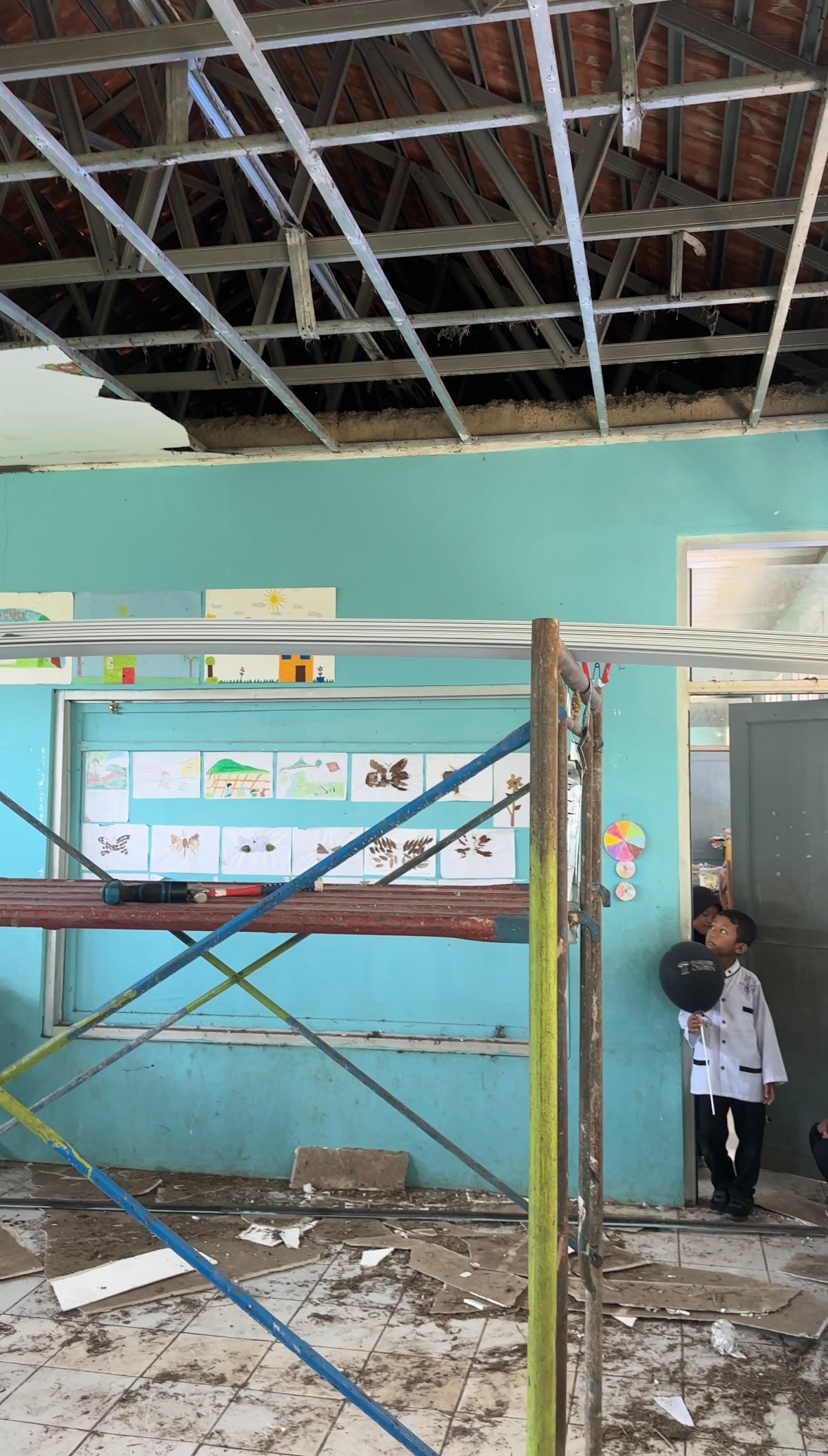 SAT-104 - École – Boghor, Indonésie