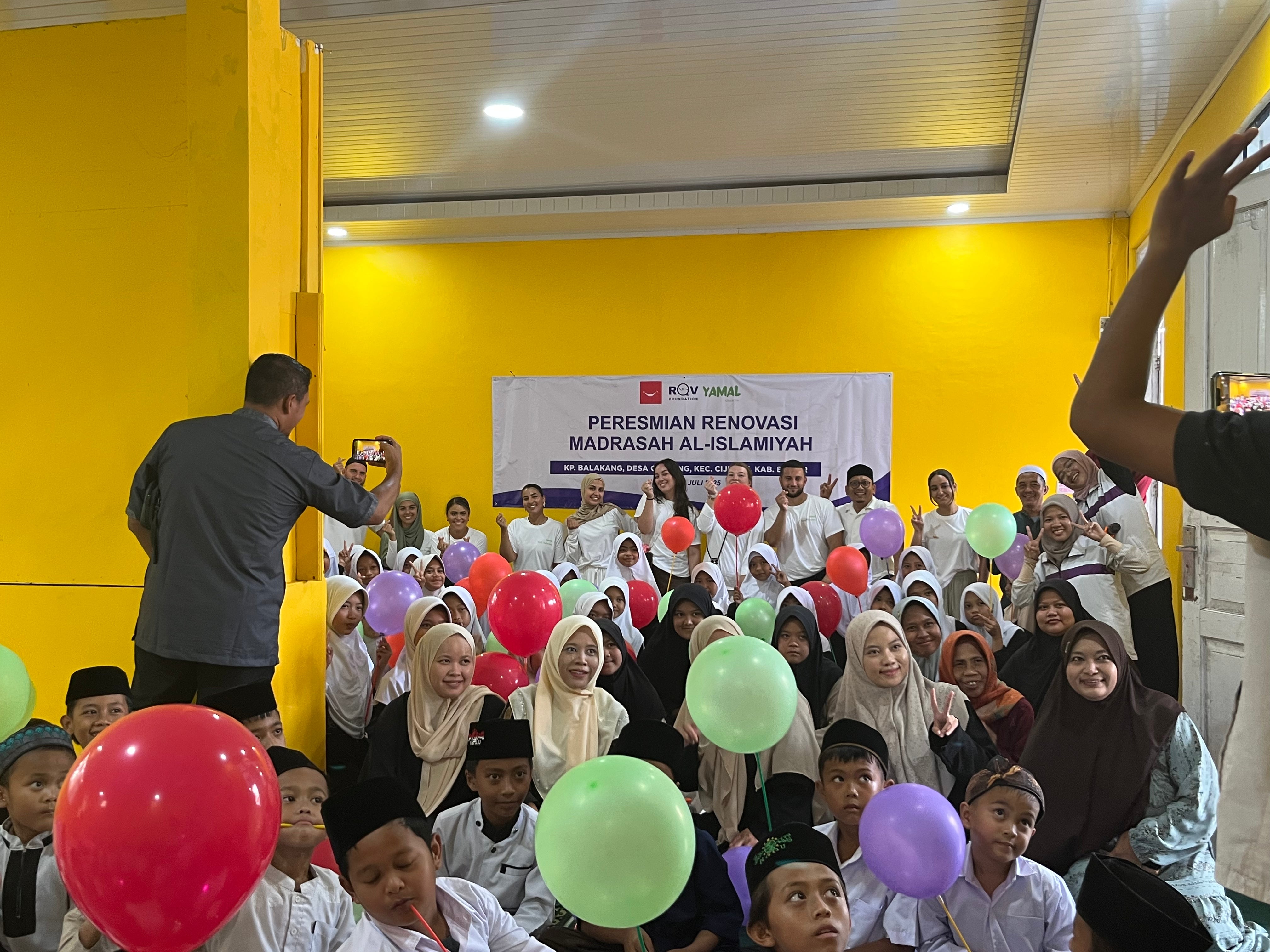SAT-109	- École - Al Islamiyah - Indonésie, Bogor
