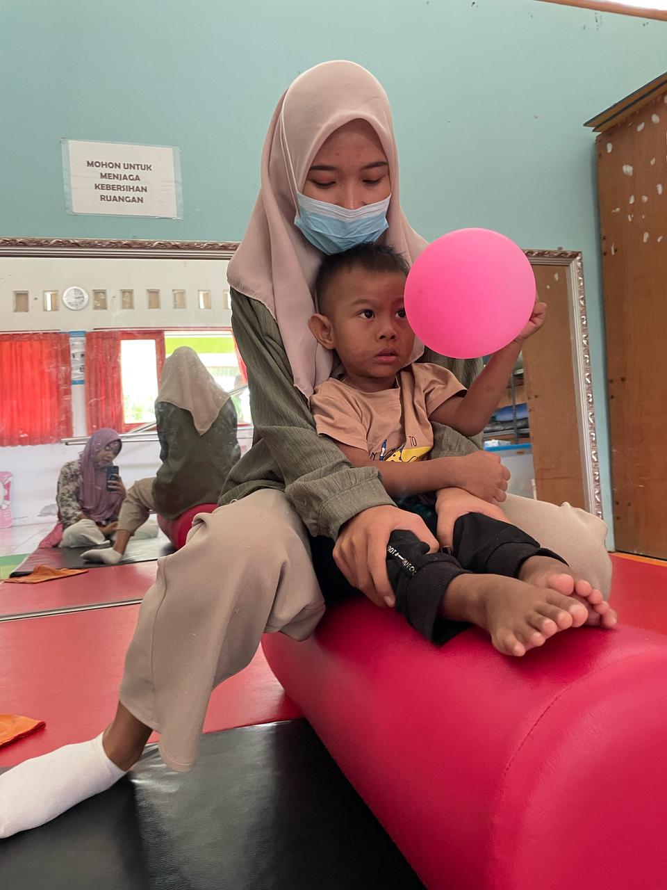 SAT-130 - Aide à Gofran – Teluk Kombal, Indonésie