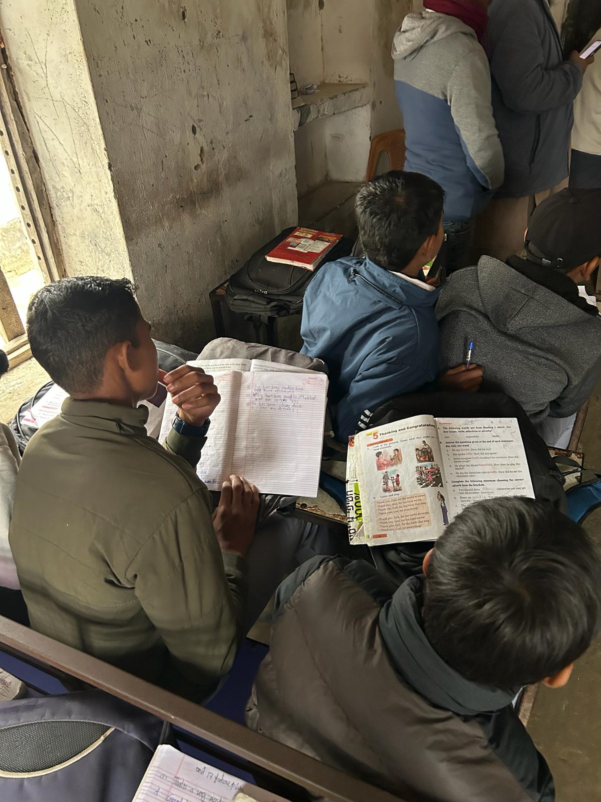 Dhul Hijja  - Construisez 2 Salles de Classe au Népal 🏫