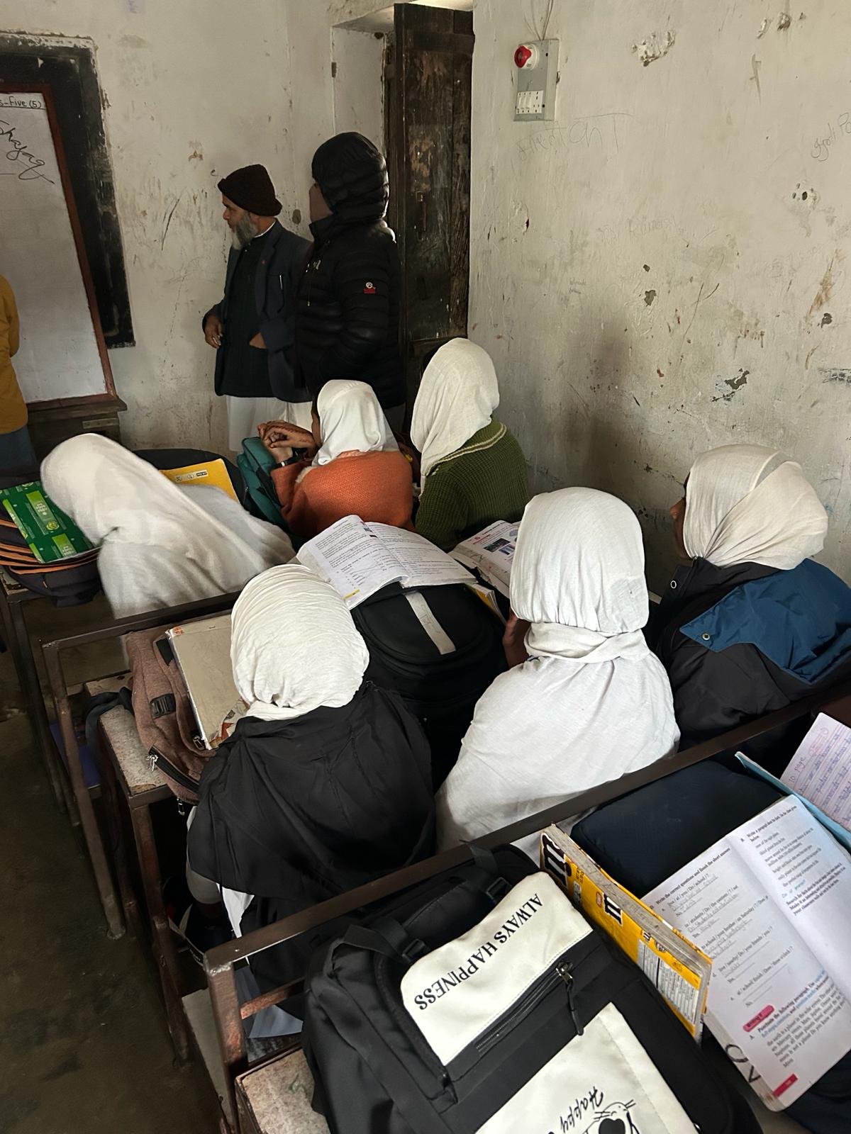 Dhul Hijja  - Construisez 2 Salles de Classe au Népal 🏫